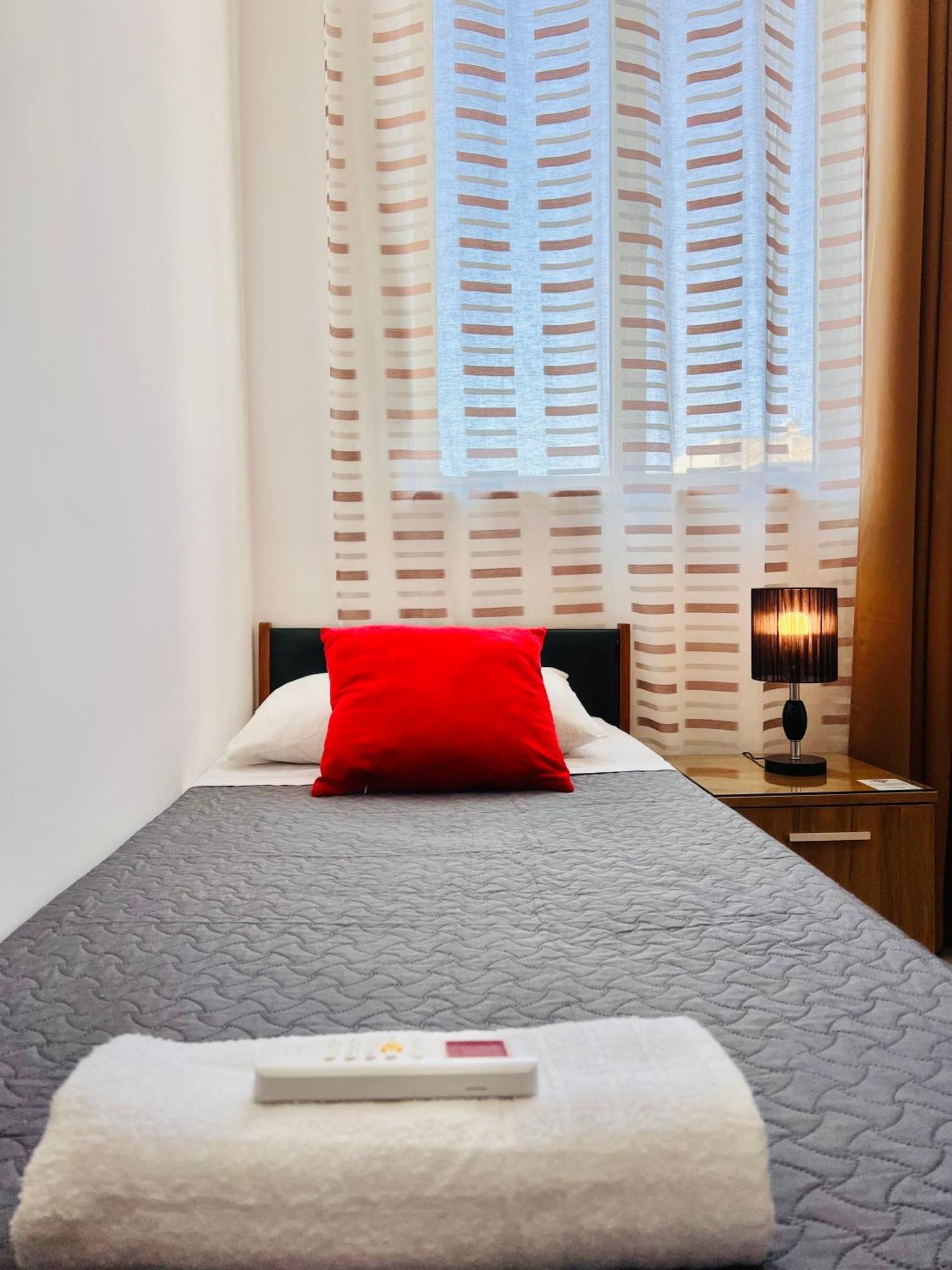 Small With Shared Bathroom * Sliema